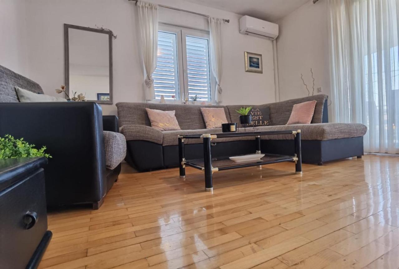 Apartman Sara Преко Екстер'єр фото