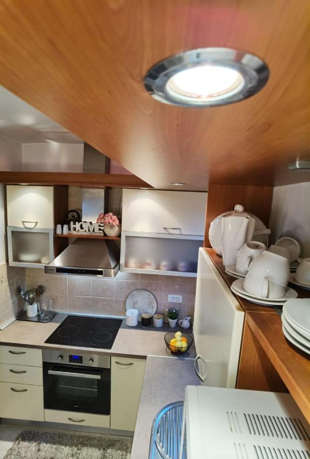 Apartman Sara Преко Екстер'єр фото