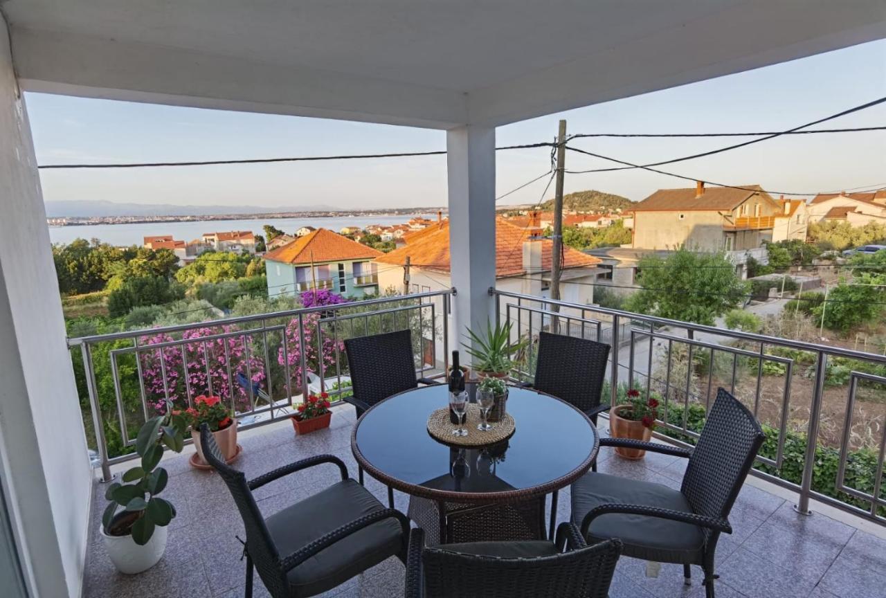 Apartman Sara Преко Екстер'єр фото