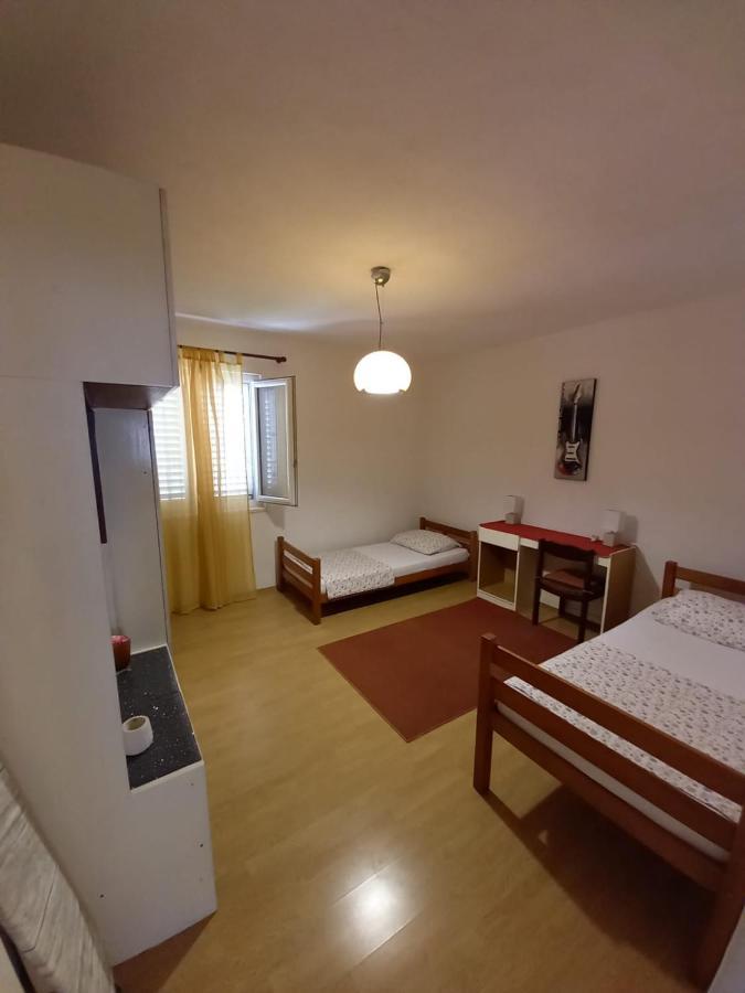 Apartman Sara Преко Екстер'єр фото