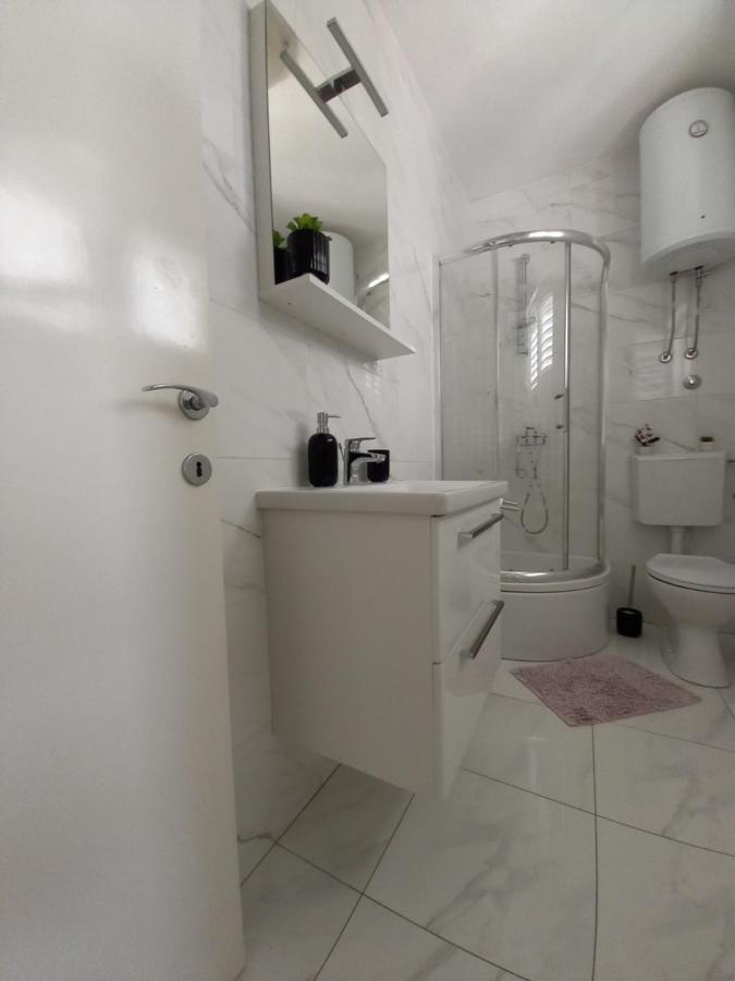 Apartman Sara Преко Екстер'єр фото